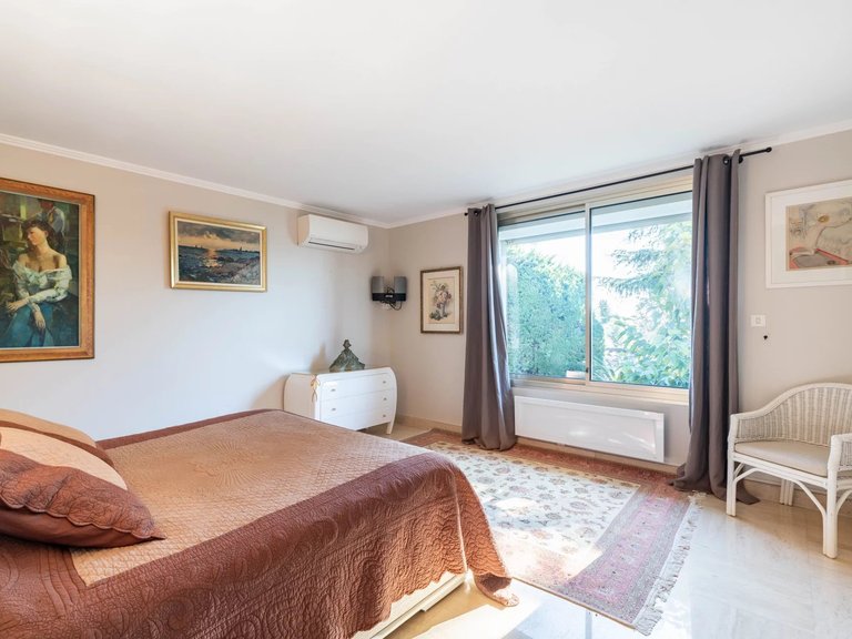 Villa for Sale in Cannes, Cannes Area 11