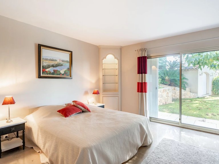 Villa for Sale in Cannes, Cannes Area 14