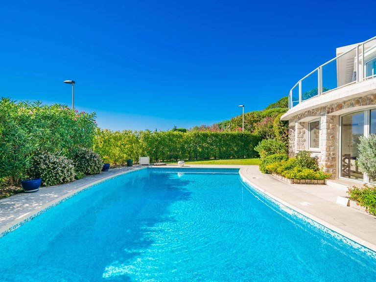 Villa for Sale in Cannes, Cannes Area 19