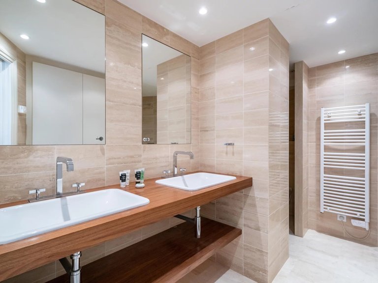 Villa for Sale in Cannes, Cannes Area 10