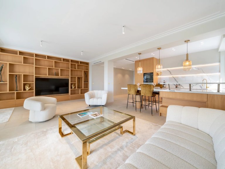 Apartment for Sale in Cannes, Cannes Area 1