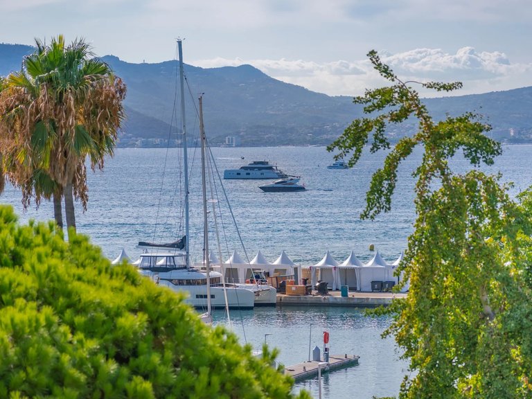 Apartment for Sale in Cannes, Cannes Area 2
