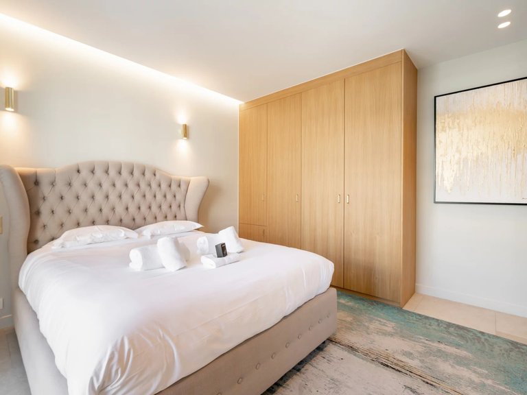 Apartment for Sale in Cannes, Cannes Area 11