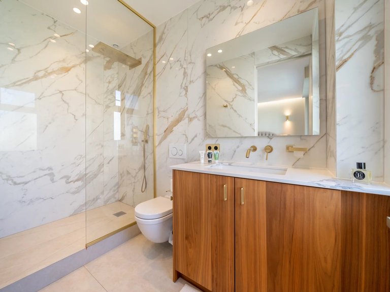 Apartment for Sale in Cannes, Cannes Area 12
