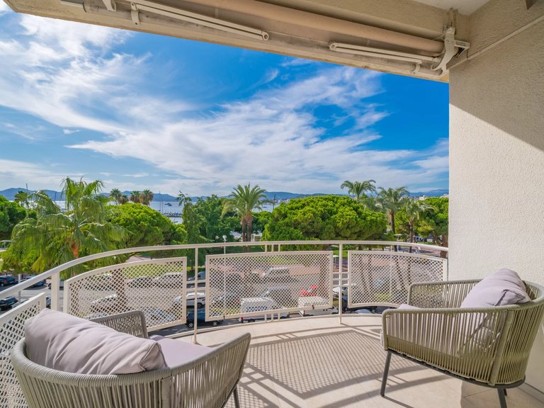 Apartment for Sale in Cannes, Cannes Area 4