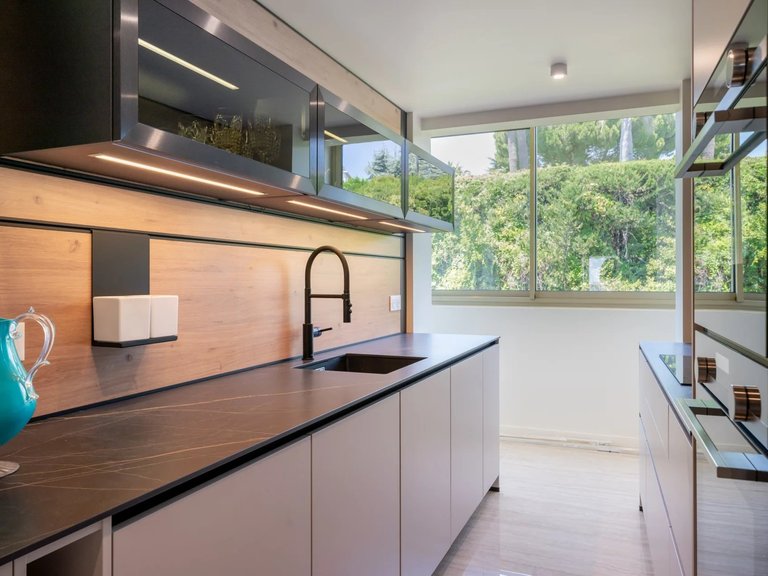 Apartment for Sale in Cannes, Cannes Area 4