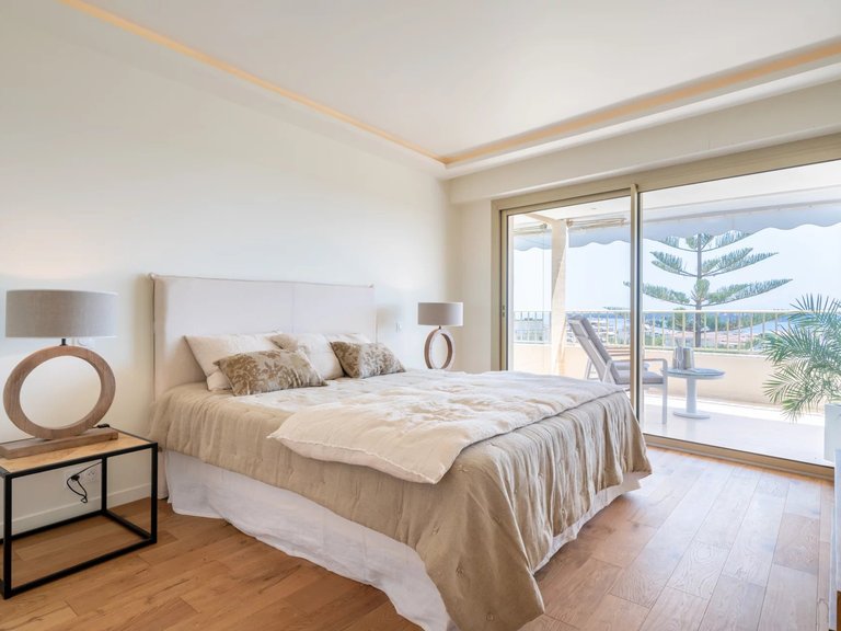 Apartment for Sale in Cannes, Cannes Area 6