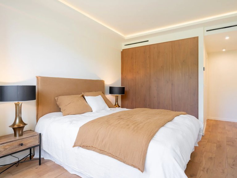 Apartment for Sale in Cannes, Cannes Area 8