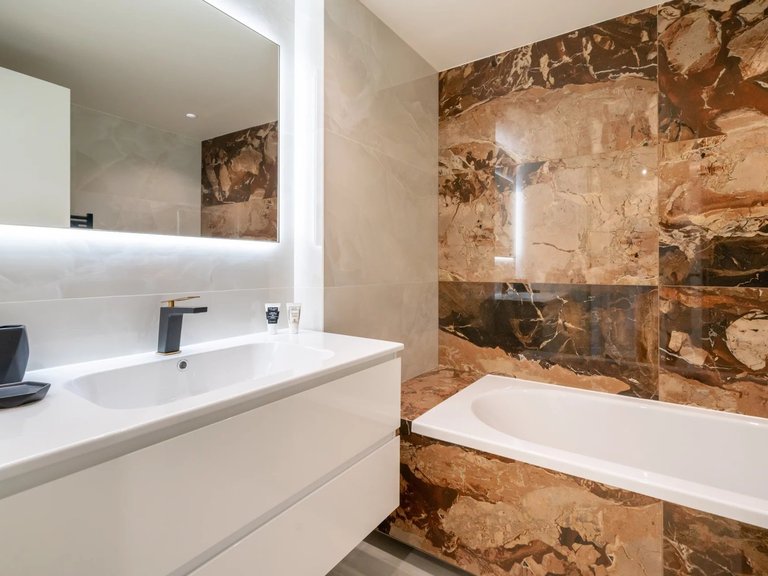 Apartment for Sale in Cannes, Cannes Area 9