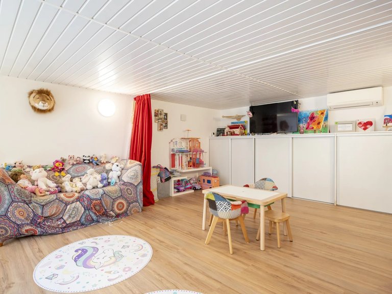 Villa for Sale in Antibes, Antibes Area 16
