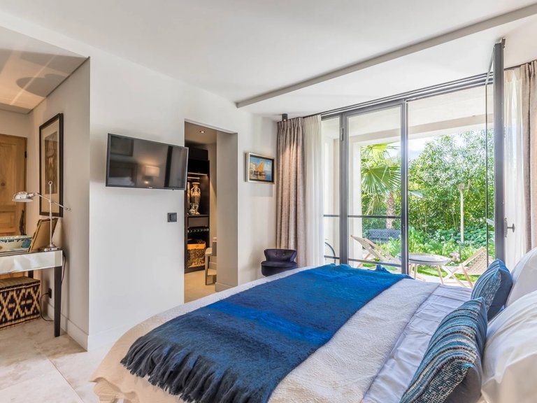 Villa for Sale in Le Cannet, Cannes Area 6