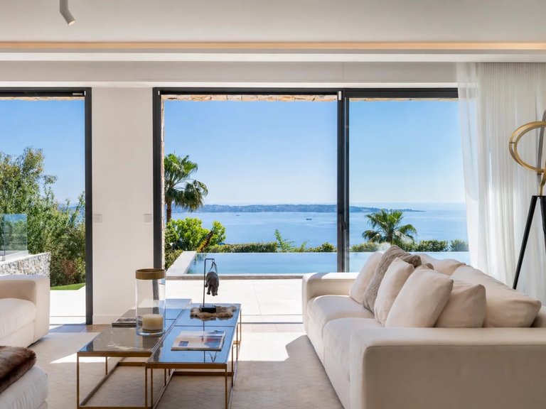 Villa for Sale in Cannes, Cannes Area 15