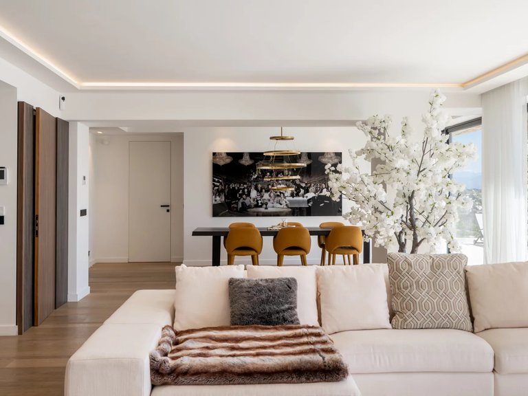 Villa for Sale in Cannes, Cannes Area 16