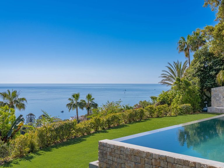 Villa for Sale in Cannes, Cannes Area 5