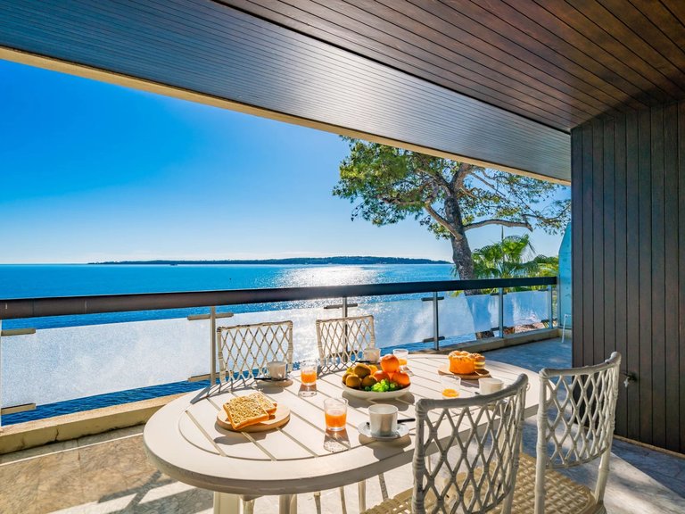 Apartment for Sale in Cannes, Cannes Area 2