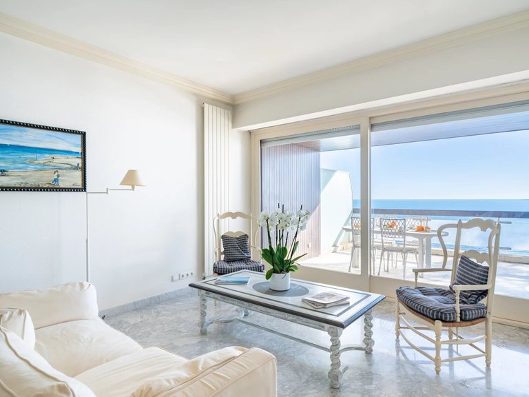 Apartment for Sale in Cannes, Cannes Area 3