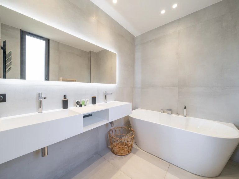 Villa for Sale in Cannes, Cannes Area 19
