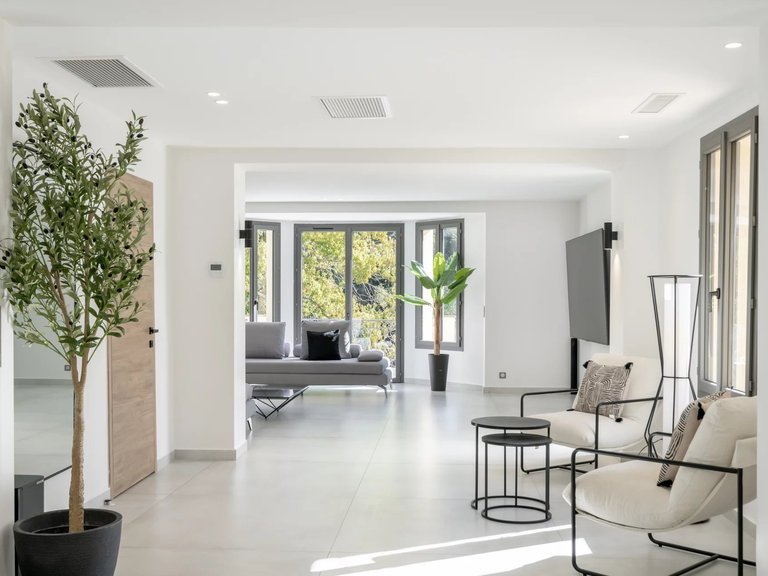 Villa for Sale in Cannes, Cannes Area 3