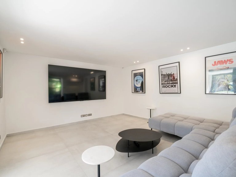 Villa for Sale in Cannes, Cannes Area 9
