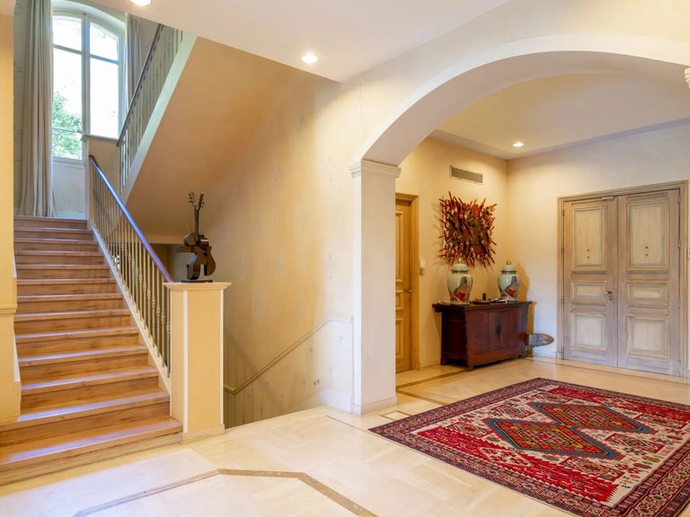 Villa for Sale in Cannes, Cannes Area 12