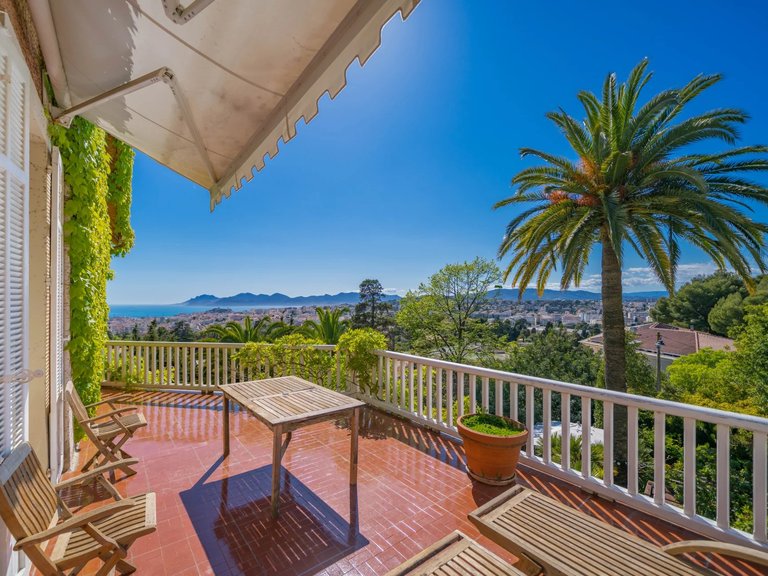Villa for Sale in Cannes, Cannes Area 18
