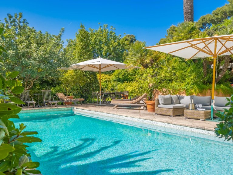 Villa for Sale in Cannes, Cannes Area 20