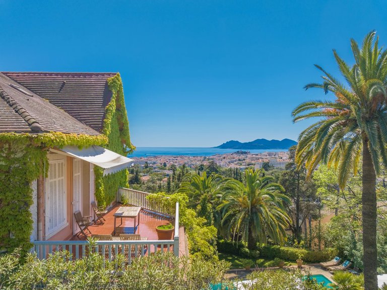 Villa for Sale in Cannes, Cannes Area 5