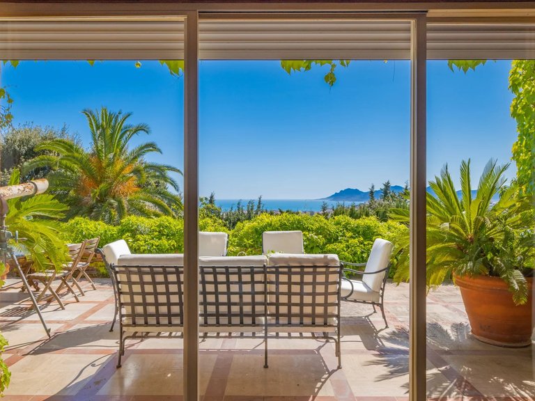 Villa for Sale in Cannes, Cannes Area 7