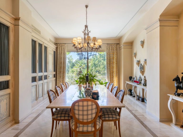 Villa for Sale in Cannes, Cannes Area 8