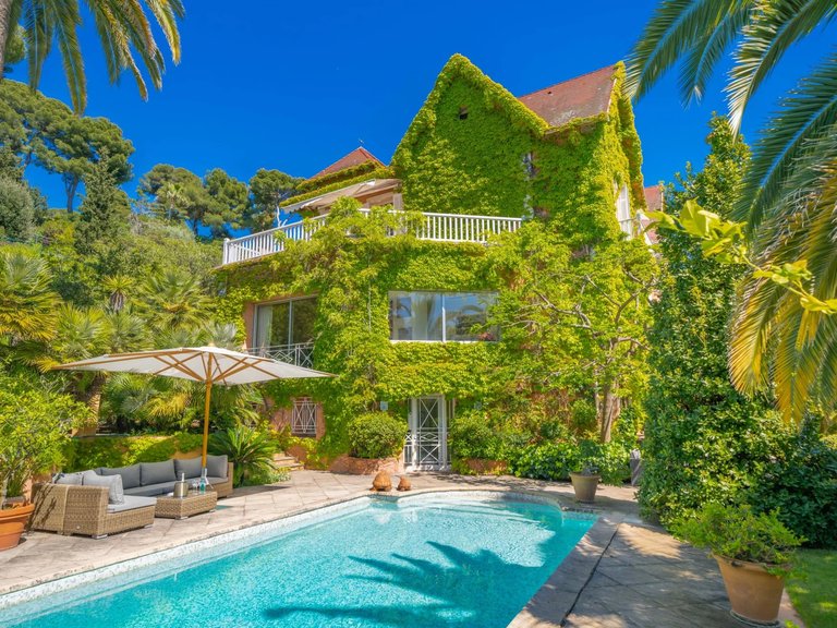 Villa for Sale in Cannes, Cannes Area 9