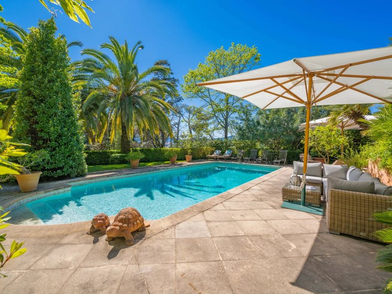 Villa for Sale in Cannes, Cannes Area 10