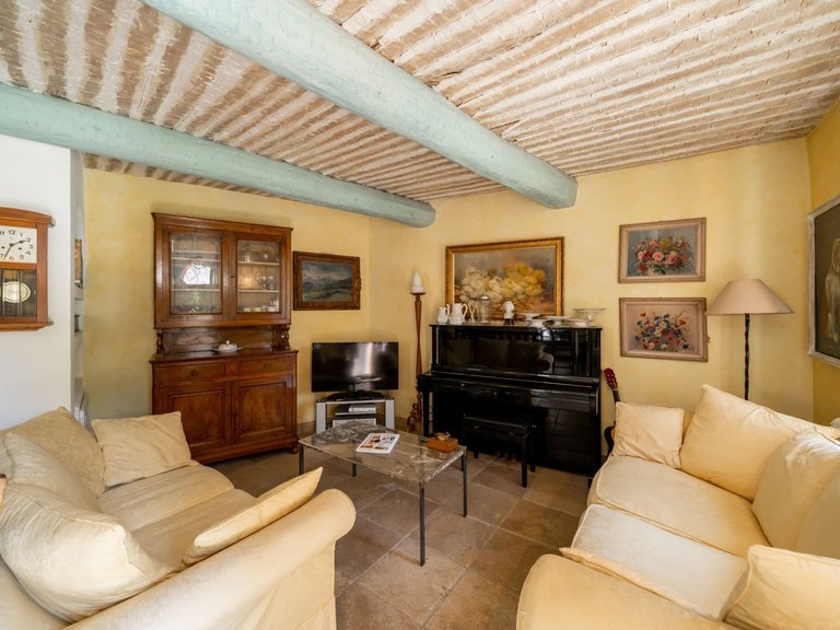 Villa for Sale in Cannes, Cannes Area 13
