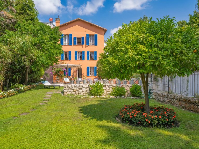 Villa for Sale in Cannes, Cannes Area 18