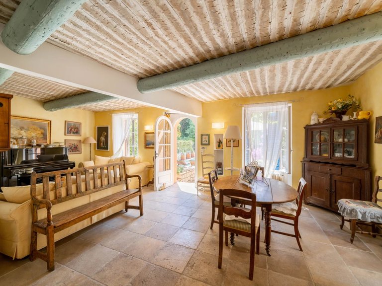 Villa for Sale in Cannes, Cannes Area 6