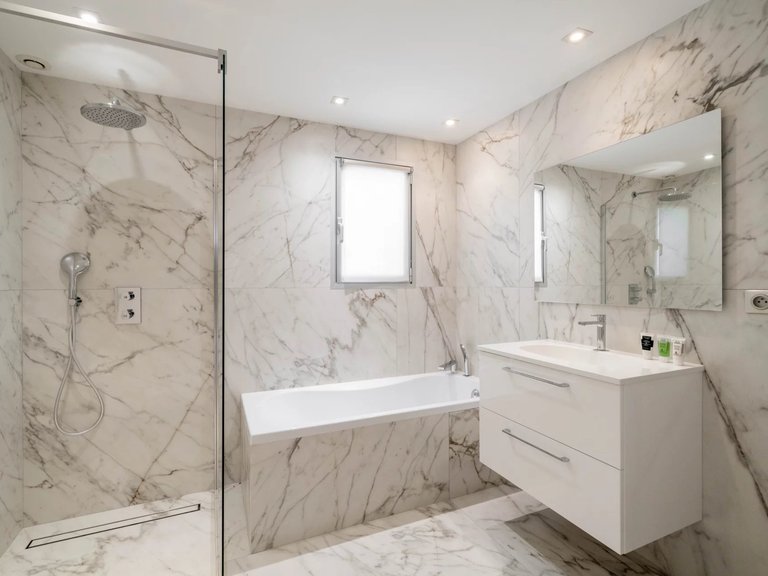 Villa for Sale in Cannes, Cannes Area 11