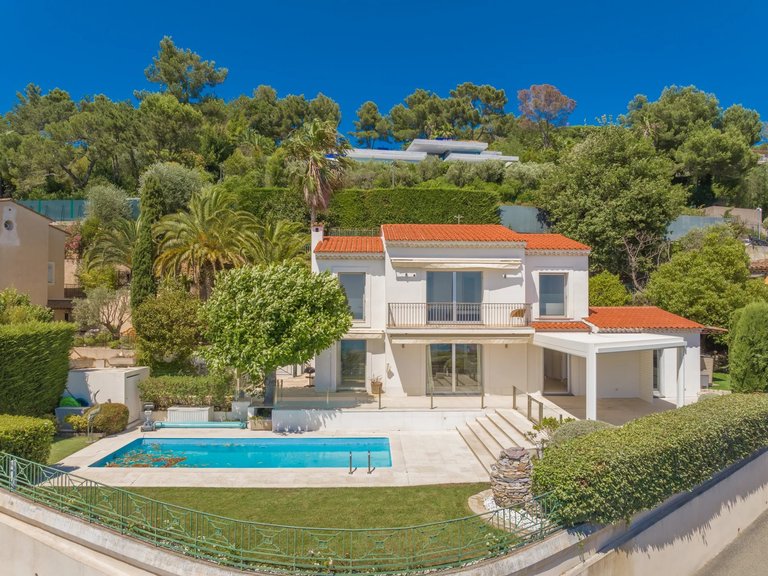 Villa for Sale in Cannes, Cannes Area 16