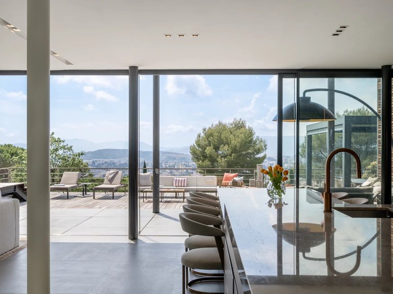 Villa for Sale in Le Cannet, Cannes Area 12