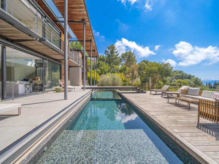 Villa for Sale in Le Cannet, Cannes Area 4