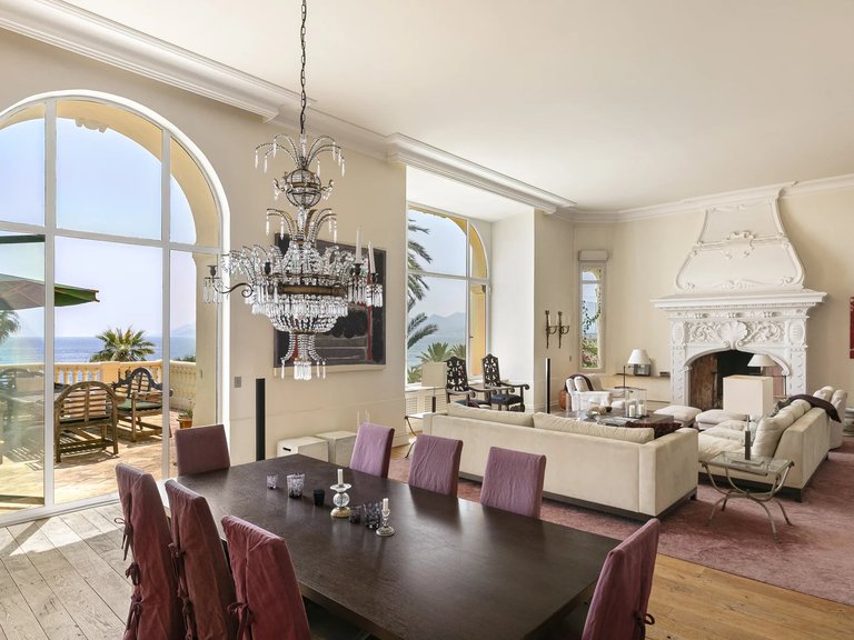 Villa for Sale in Cannes, Cannes Area 3