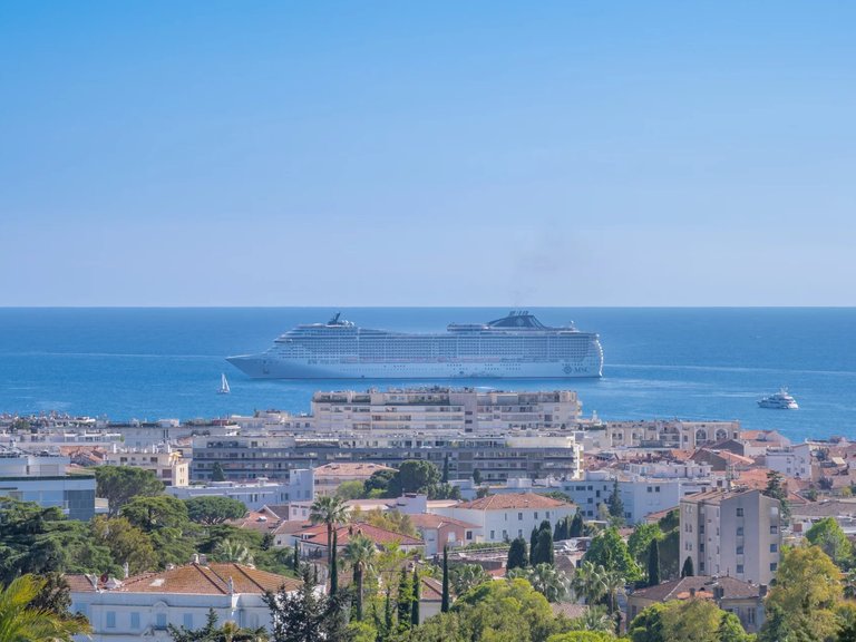 Apartment for Sale in Cannes, Cannes Area 1