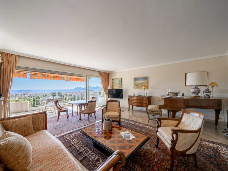 Apartment for Sale in Cannes, Cannes Area 2