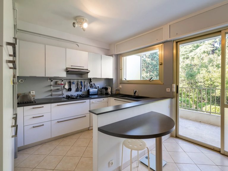 Apartment for Sale in Cannes, Cannes Area 4