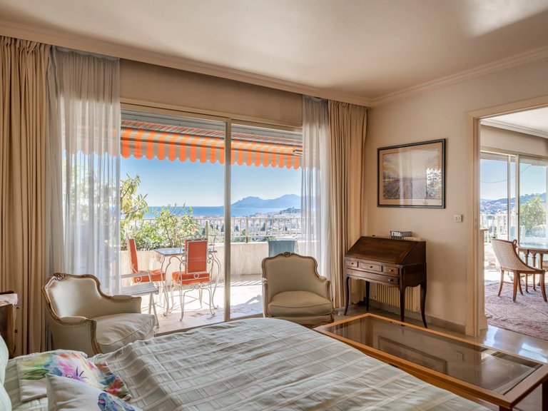Apartment for Sale in Cannes, Cannes Area 8