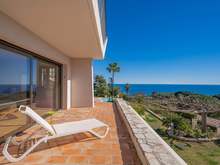 Villa for Sale in Cannes, Cannes Area 12