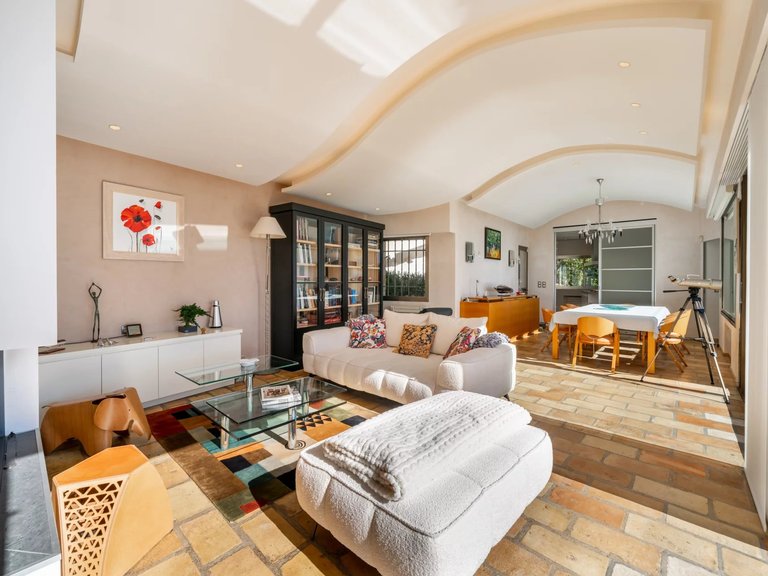 Villa for Sale in Cannes, Cannes Area 15