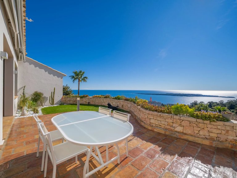 Villa for Sale in Cannes, Cannes Area 4