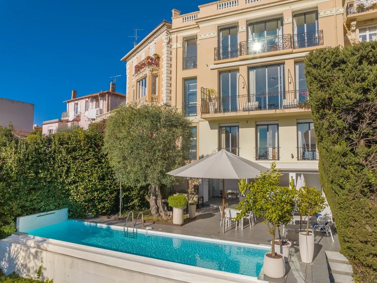 Villa for Sale in Le Cannet, Cannes Area 1