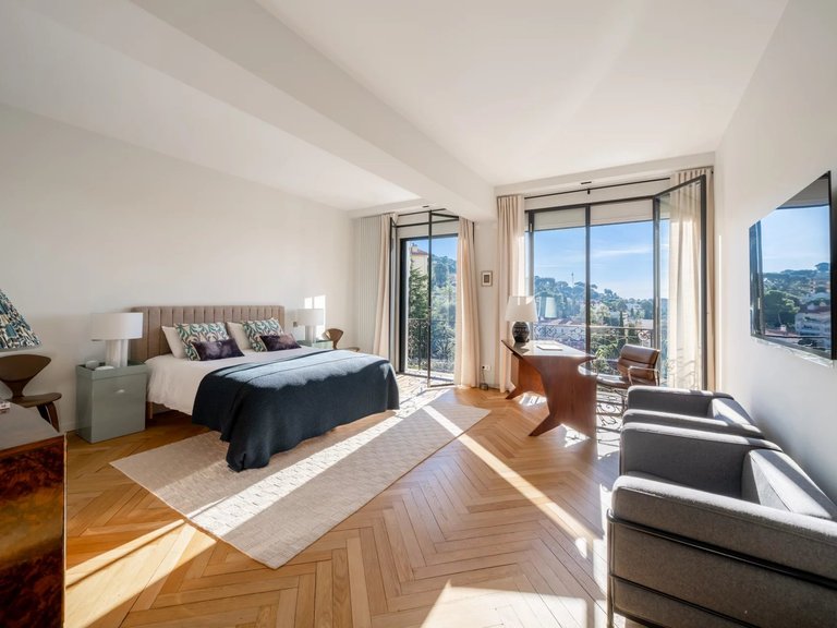 Villa for Sale in Le Cannet, Cannes Area 11