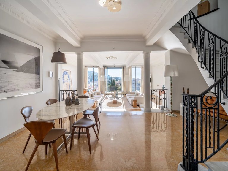 Villa for Sale in Le Cannet, Cannes Area 4