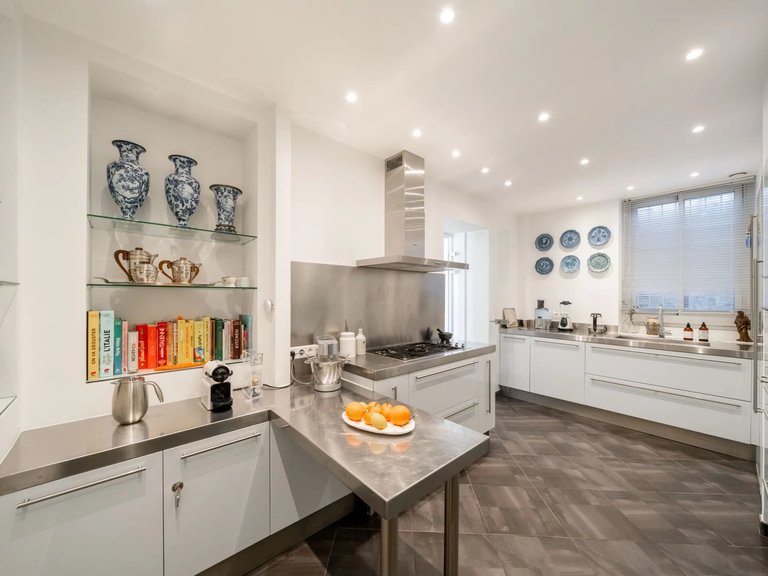 Villa for Sale in Le Cannet, Cannes Area 9